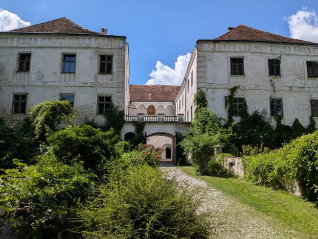 Frontansicht Schloss Katzenberg